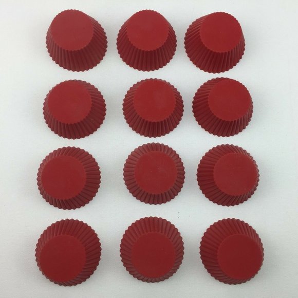 Red Silicone Baking Cups Liners Cupcakes Muffins Set 12 Reusable Kitchen - Picture 2 of 10